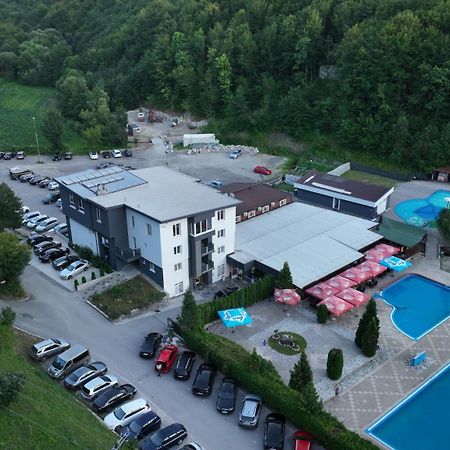Motel "Kula" Cazin Exterior photo